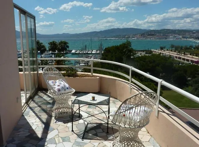 Nice Flat With Terrace On The Croisette